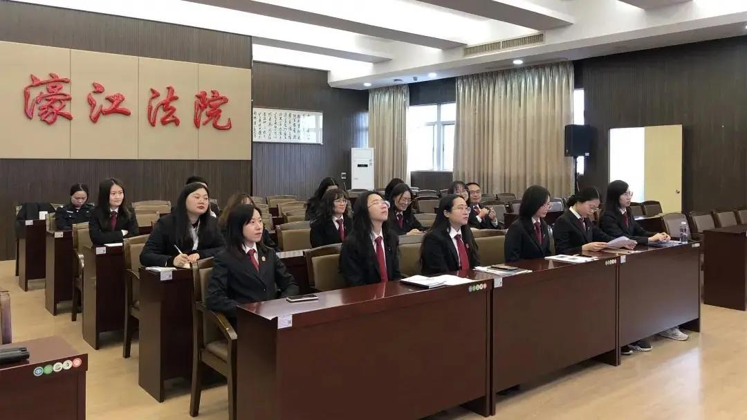 濠江论坛资料查询,动态解读分析_UFX34.238经典版