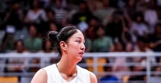 2024新澳门正版免费特点,实时数据分析_QBH34.796体现版