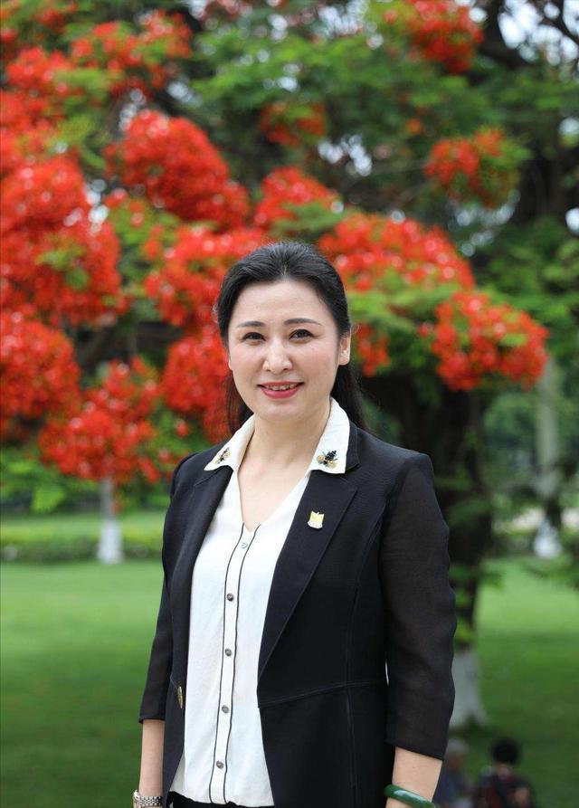 美艳校长妈妈最新动态，校园生活的闪亮之星🌟