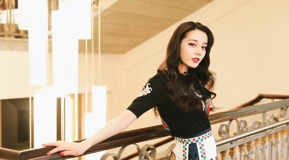 2024最新奥马免费资料生肖卡,全身心解答具体_TNX49.460数字版