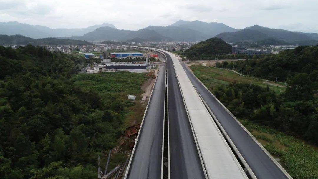 头陀至院桥公路上的温情之旅，最新动态与故事