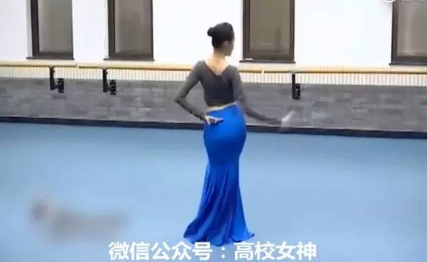 关晓彤街舞风采，小巷深处的舞蹈与独特小店探秘