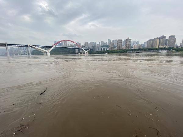 洪峰来袭，背景、事件、影响与时代重要性解析
