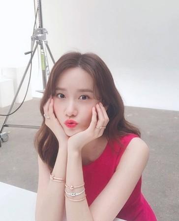 最新女团成员与大自然美景的邂逅,内心平和的追寻之旅