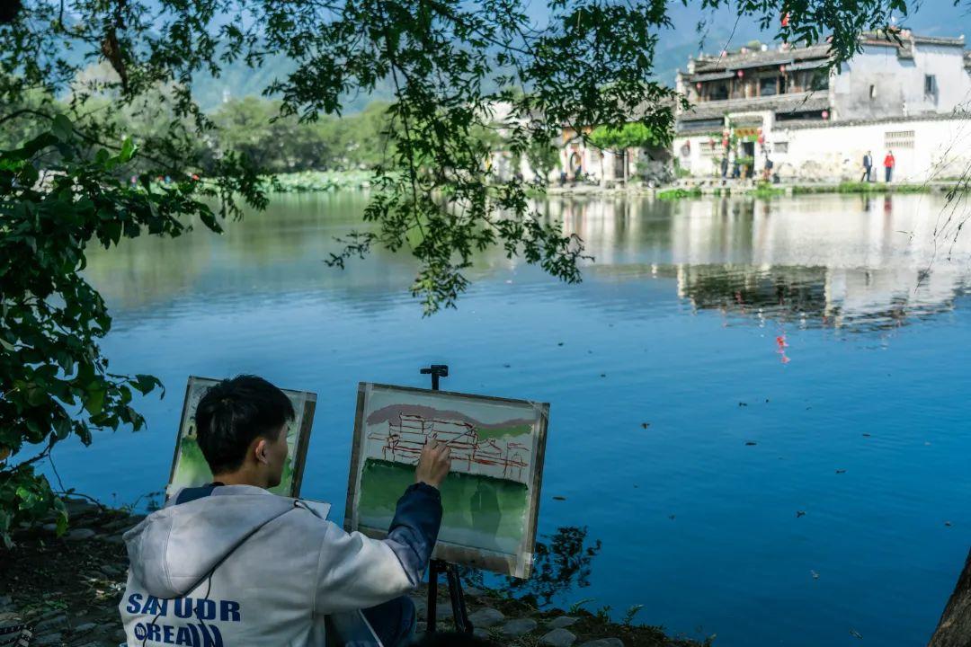 科技与艺术融合之作,最新花灯亮相惊艳四座