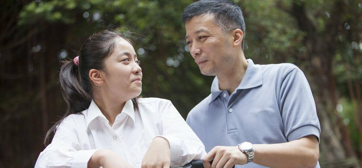 父爱如山电视剧，深度解读父爱的力量与深沉情感