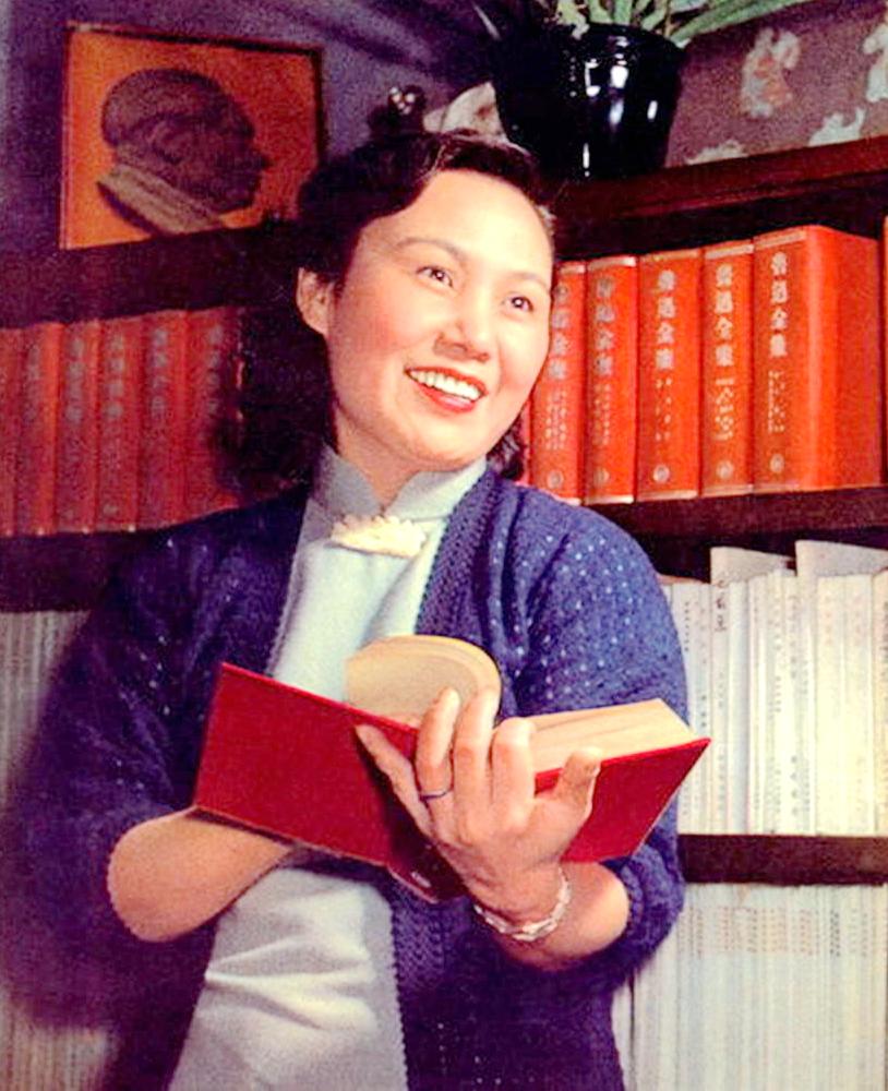 电视剧一江春水向东流中的小巷风情与特色小店探秘