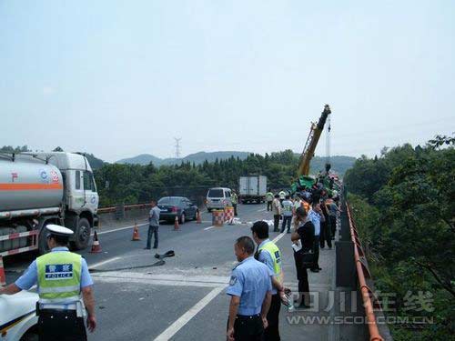 成绵高速车祸实时更新，最新消息汇总