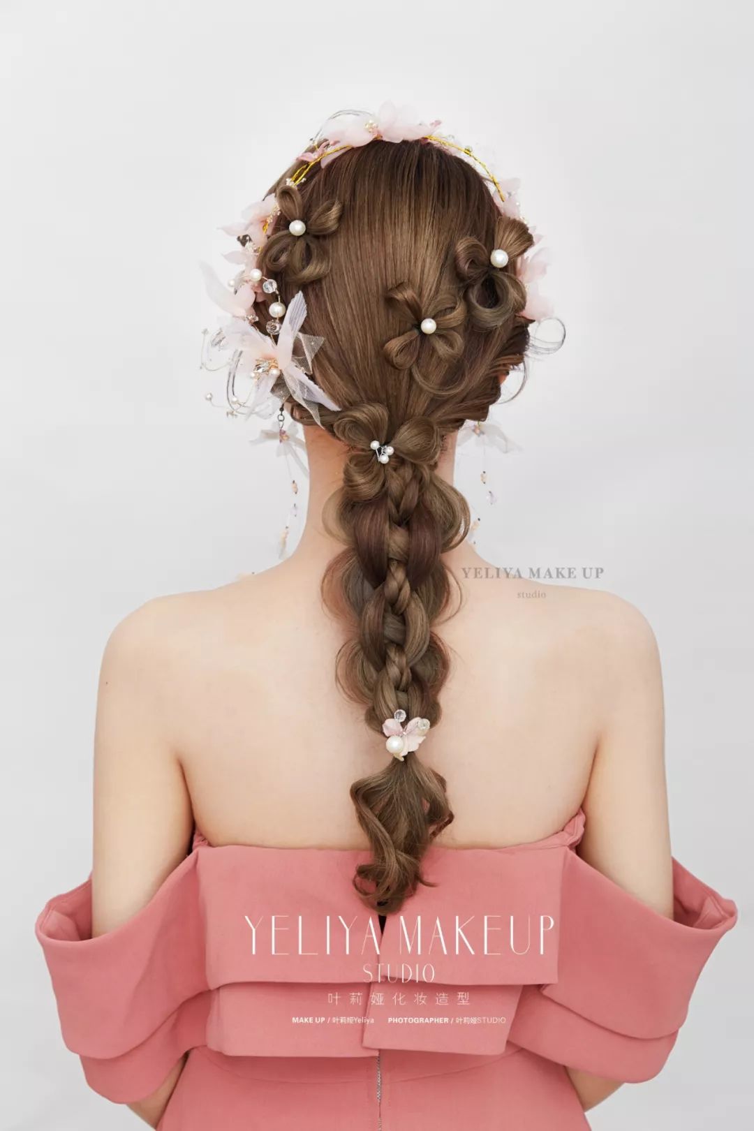 从发型改变到人生逆袭,最新半盘发的励志之旅